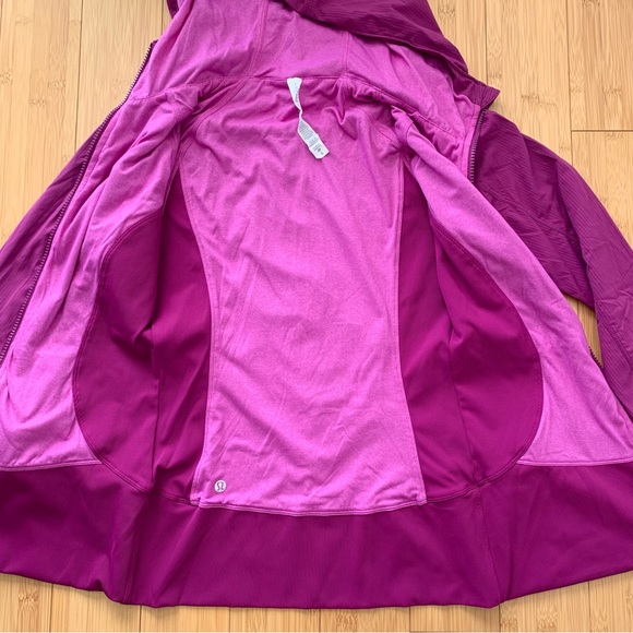 Lululemon In Flux Reversible Hooded Jacket, EUC! - Picture 6 of 12